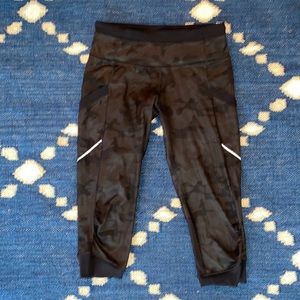 Lululemon Camo Crop Leggings